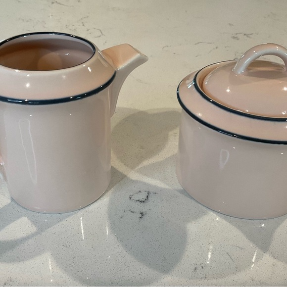 Studio Nova Neapolitan Opal Creamer & Sugar Set Japan Pale Pink & Blue Trim - Picture 2 of 11